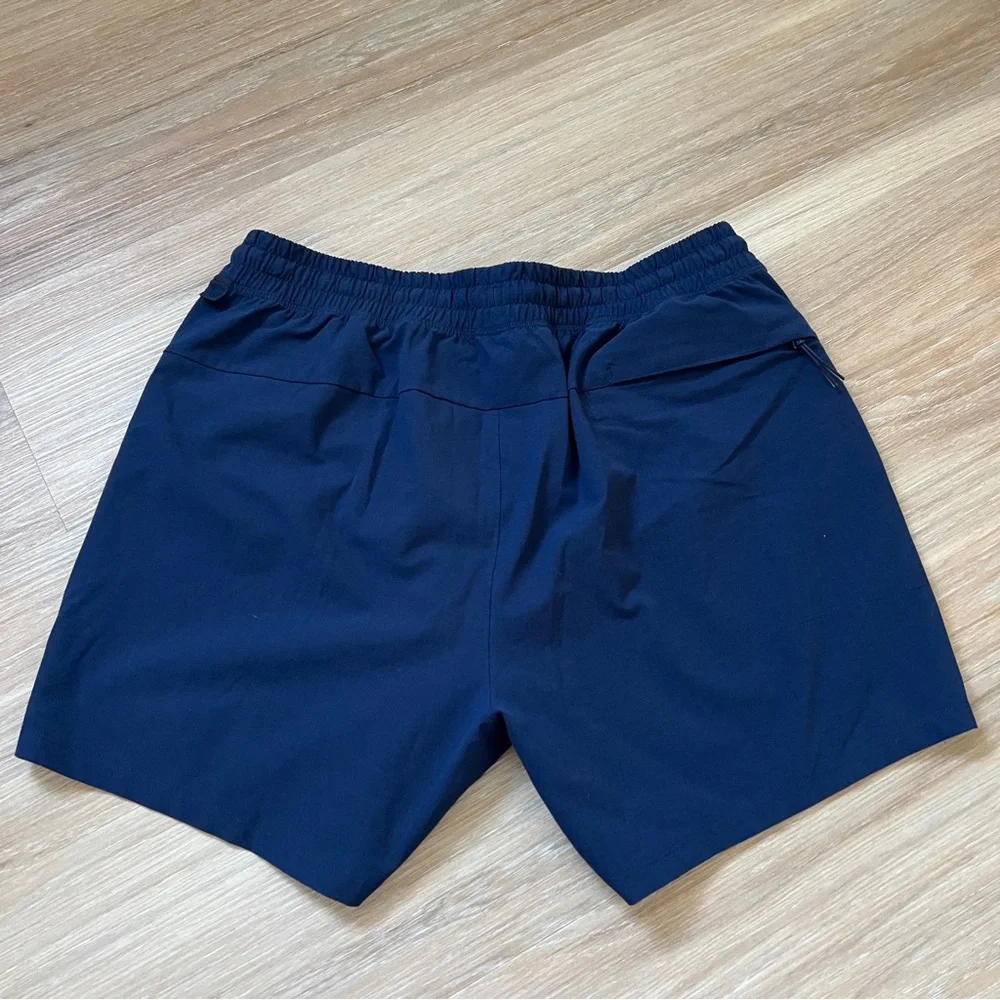 Lululemon Men’s Navy Blue Athletic Gym Shorts w/ Liner Size M - Picture 2 of 6